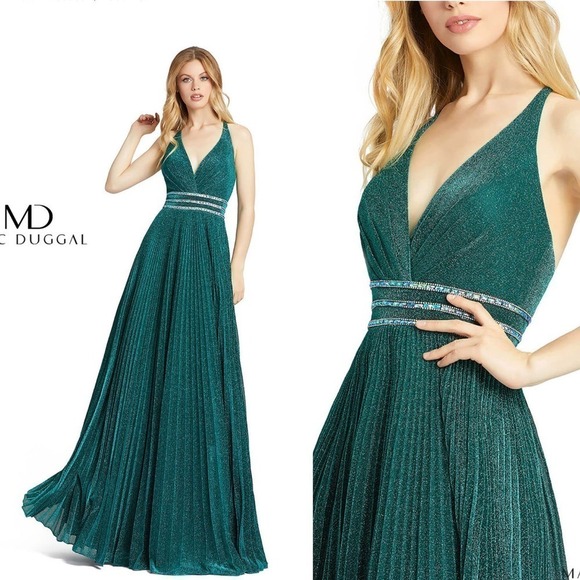 NEW MAC DUGGAL GREEN PLEATED GOWN Size 8